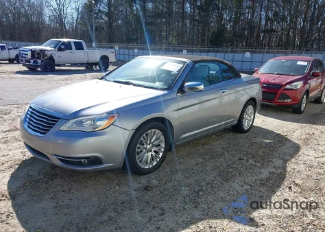2014 Chrysler 200 Limited z USA, uszkodzony, nr VIN 1C3BCBFG2EN138024